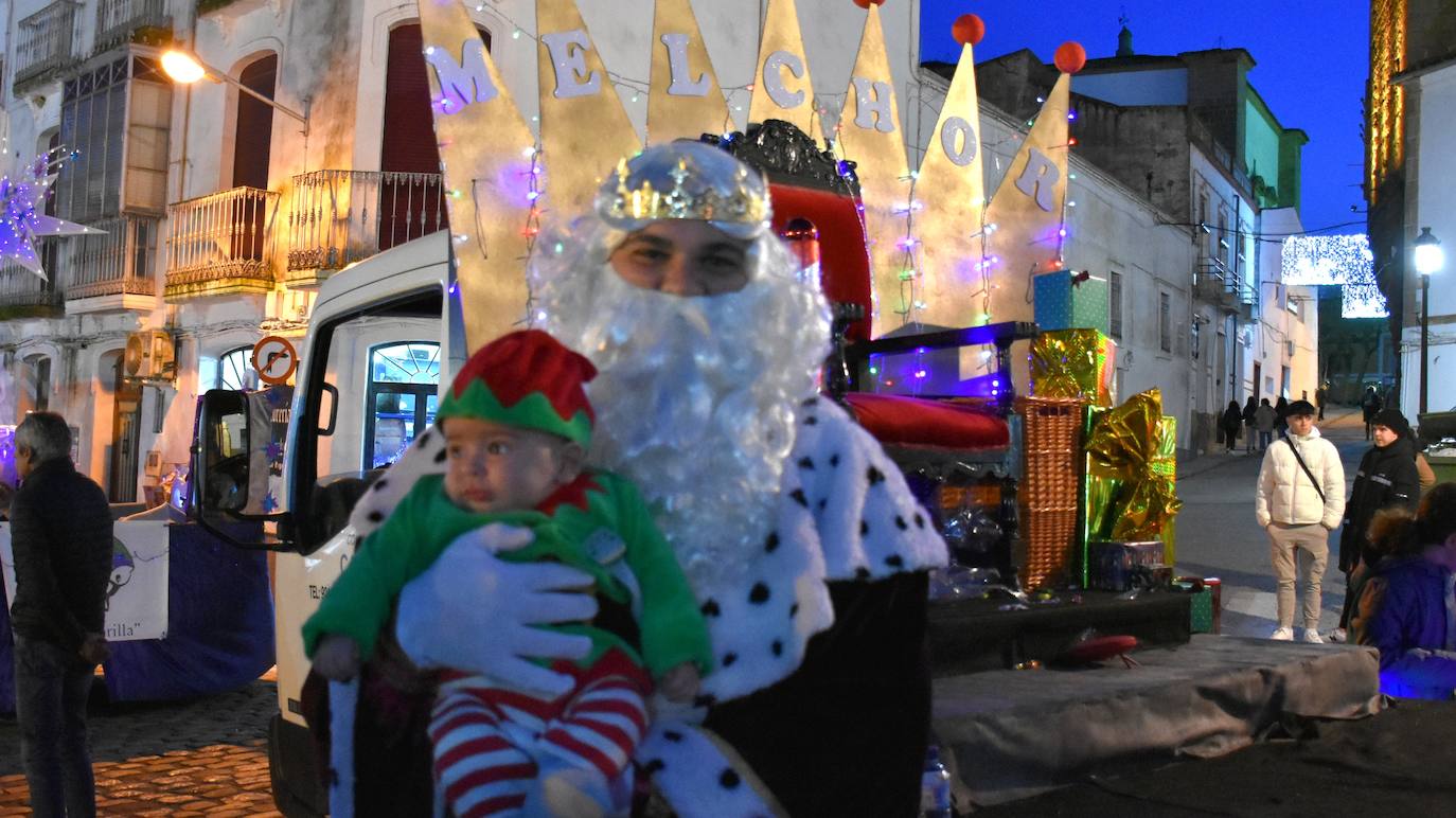 Los Magos de Oriente llenan Alburquerque de ilusión
