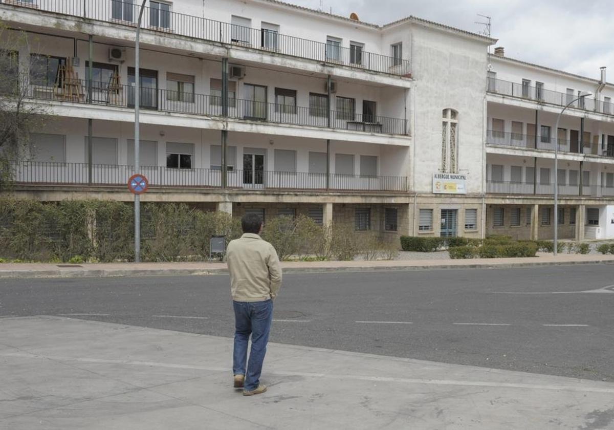 Albergue municipal en las instalaciones del edificio Valhondo de Cáceres.