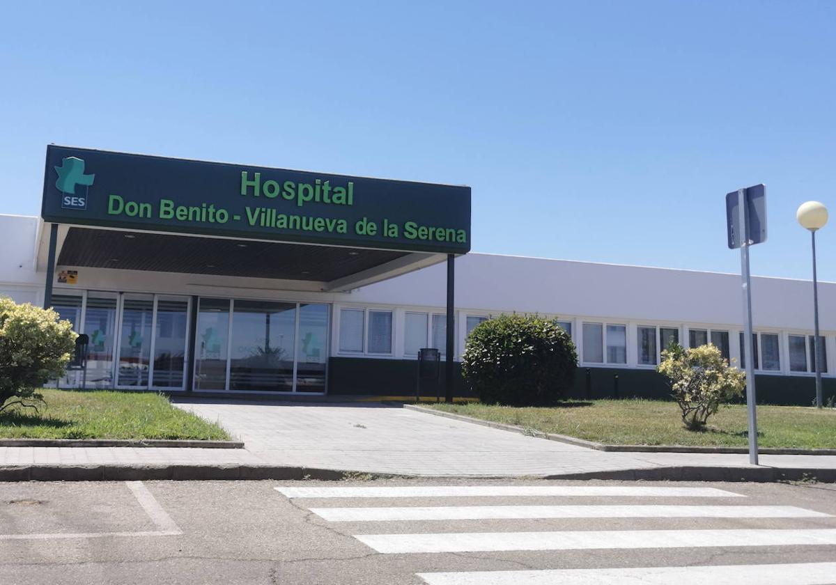 Trasladan al hospital a un trabajador tras una caída de altura en Quintana de la Serena