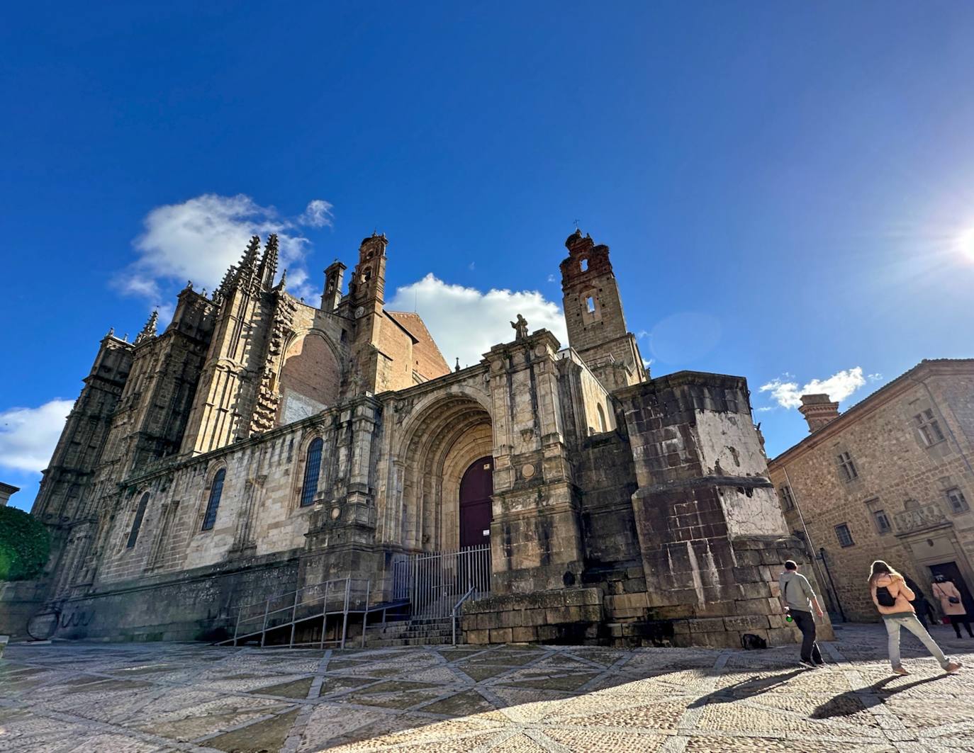 12 horas en....Plasencia: un recorrido por libros, panes y murallas