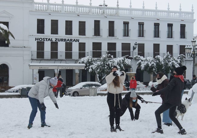 Plaza de España de Llerena, nevada el 10 de enero de 2021.