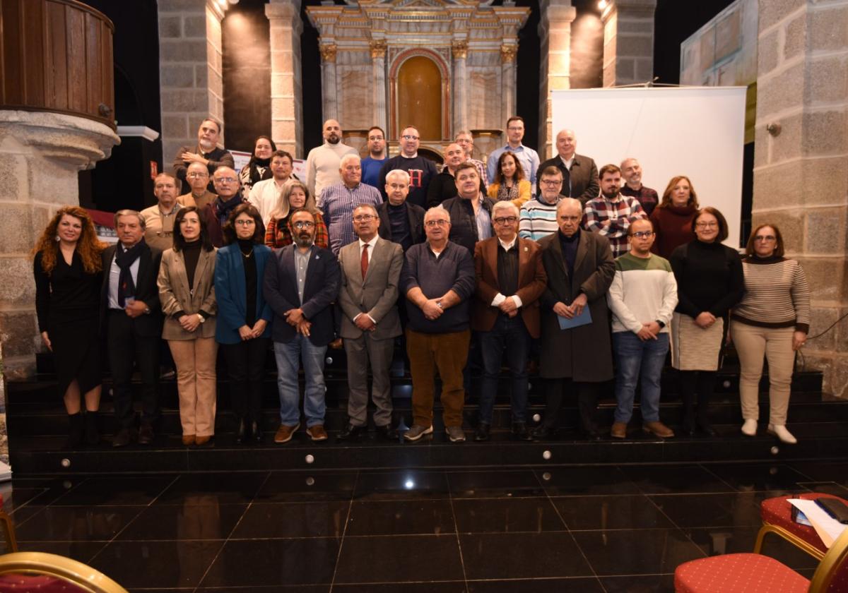 Participantes en el acto de este miércoles en San Martín de Trevejo.