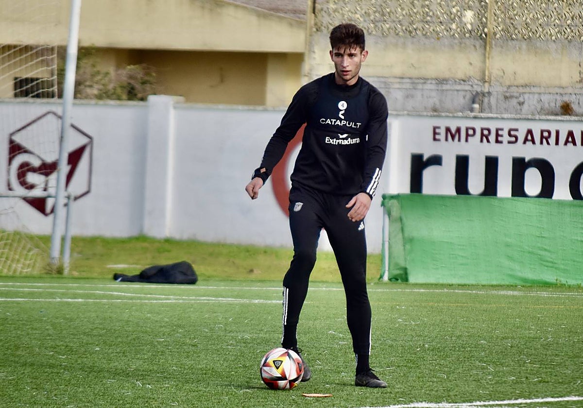 Javier Lizárraga durante el entrenamiento matinal de este jueves.