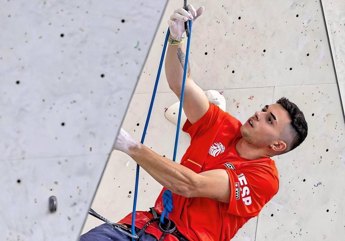 Alberto Ginés, durante una competición.