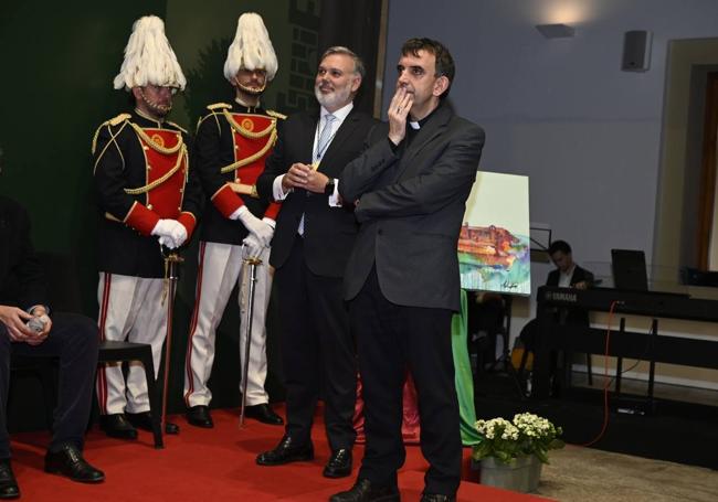 Fernado Pizarro y el obispo Ernesto Brotóns encabezaron la lista de autoridades.