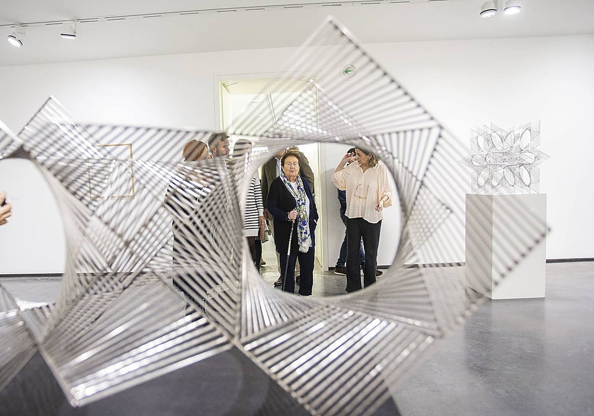 Imagen de archivo de la galerista Helga de Alvear en la inauguración de una exposición.