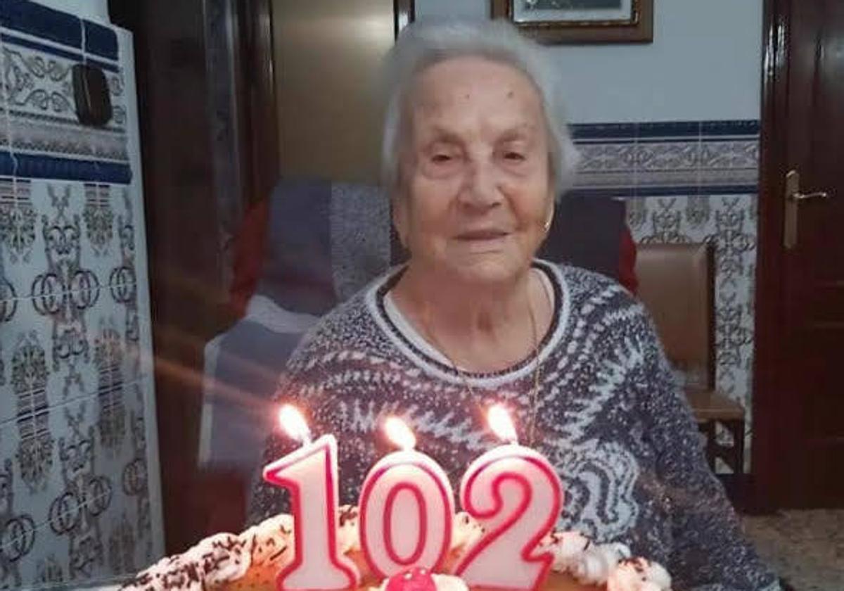 Carmen festejó su cumpleaños rodeada de familiares.