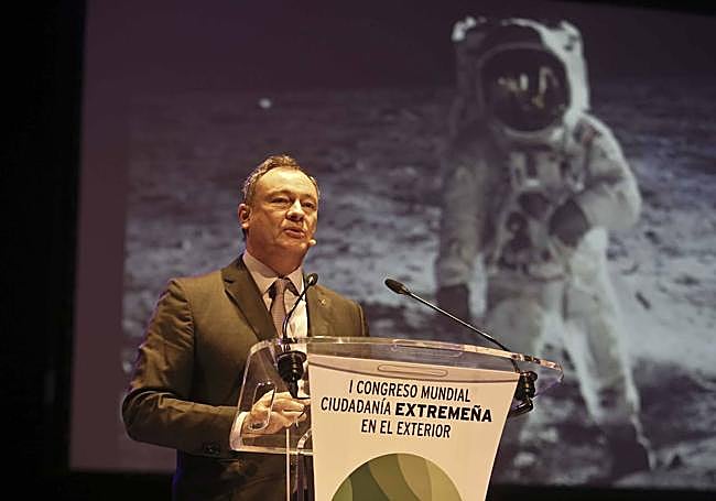 López Alegría en Mérida, durante un congrseo de ciudadanía extremeña en el exterior.
