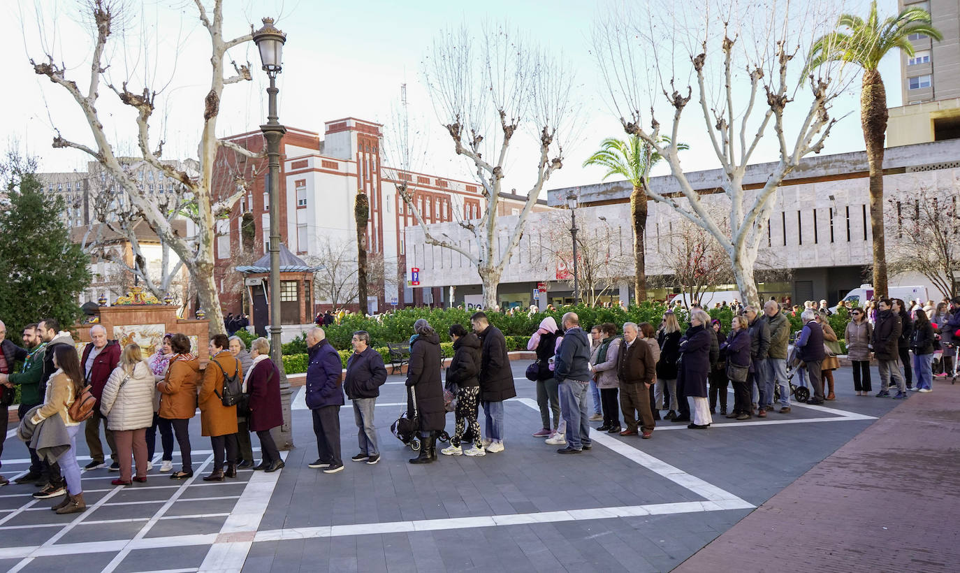 2.500 raciones de migas solidarias en Badajoz