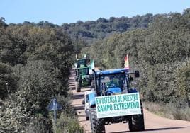 Tractores extremeños camino a Madrid en las protestas de marzo de 2021.
