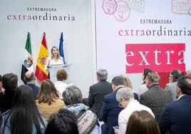 La presidenta de la Junta, María Guardiola, durante su intervención en Fitur.