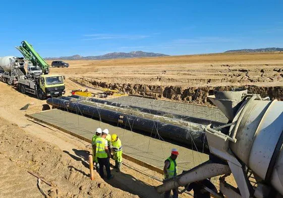 Obras del regadío de Monterrubio de la Serena, que comenzaron en 2020 y tuvieron un parón. Deben estar terminadas en este año.