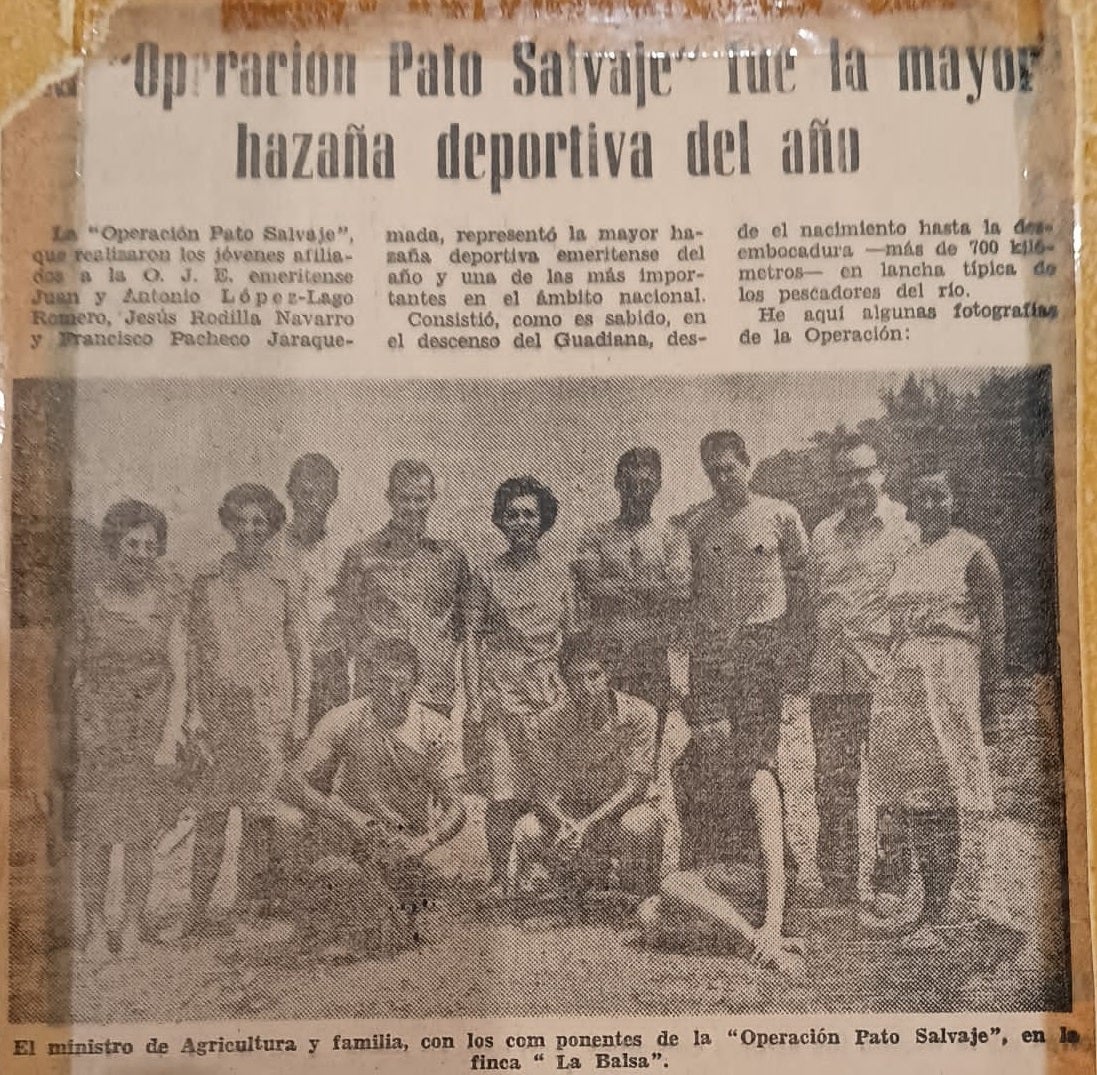 Diarios como Pueblo, HOY o el Lanza se hicieron eco de la aventura. El ministro de Agricultura, Adolfo Díaz-Ambrona, y su familia quisieron posar con los cuatro extremeños, como refleja esta información publicada por HOY sobre la hazaña deportiva. 