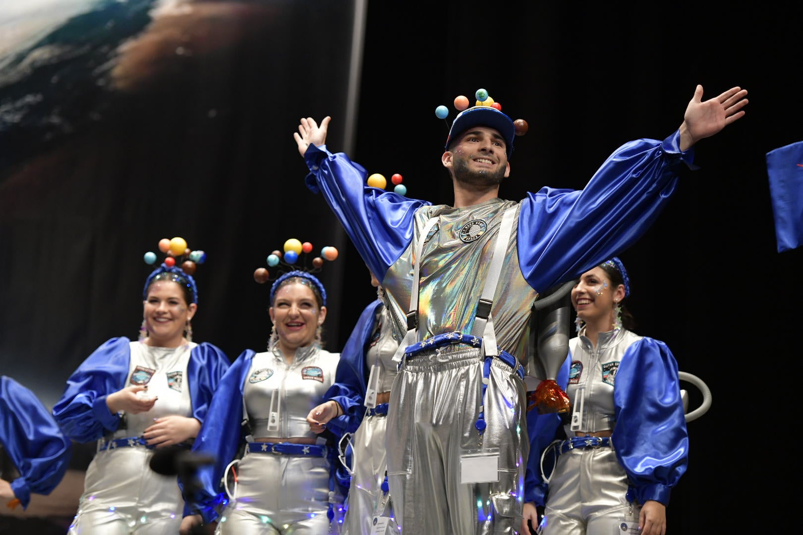 Los Mini Folk conquistan su espacio como astronautas