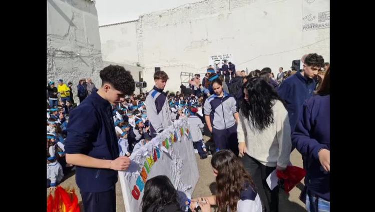 El colegio Sagrado Corazón sale a la calle por la paz