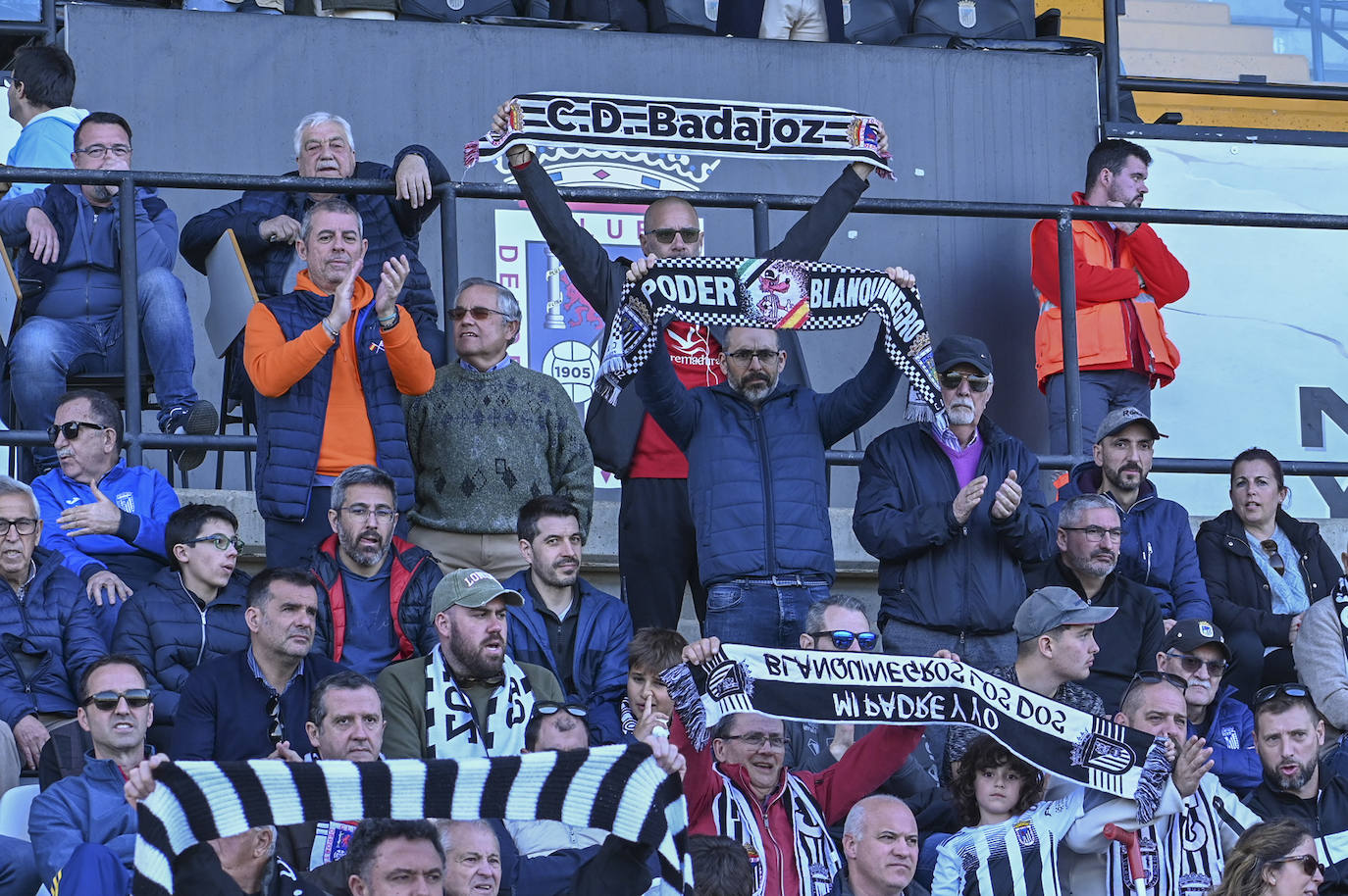 El partido entre el Badajoz y el Illescas, en imágenes