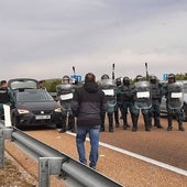 Primeros enfrentamientos entre agricultores y Guardia Civil en la tercera jornada de protesta del campo