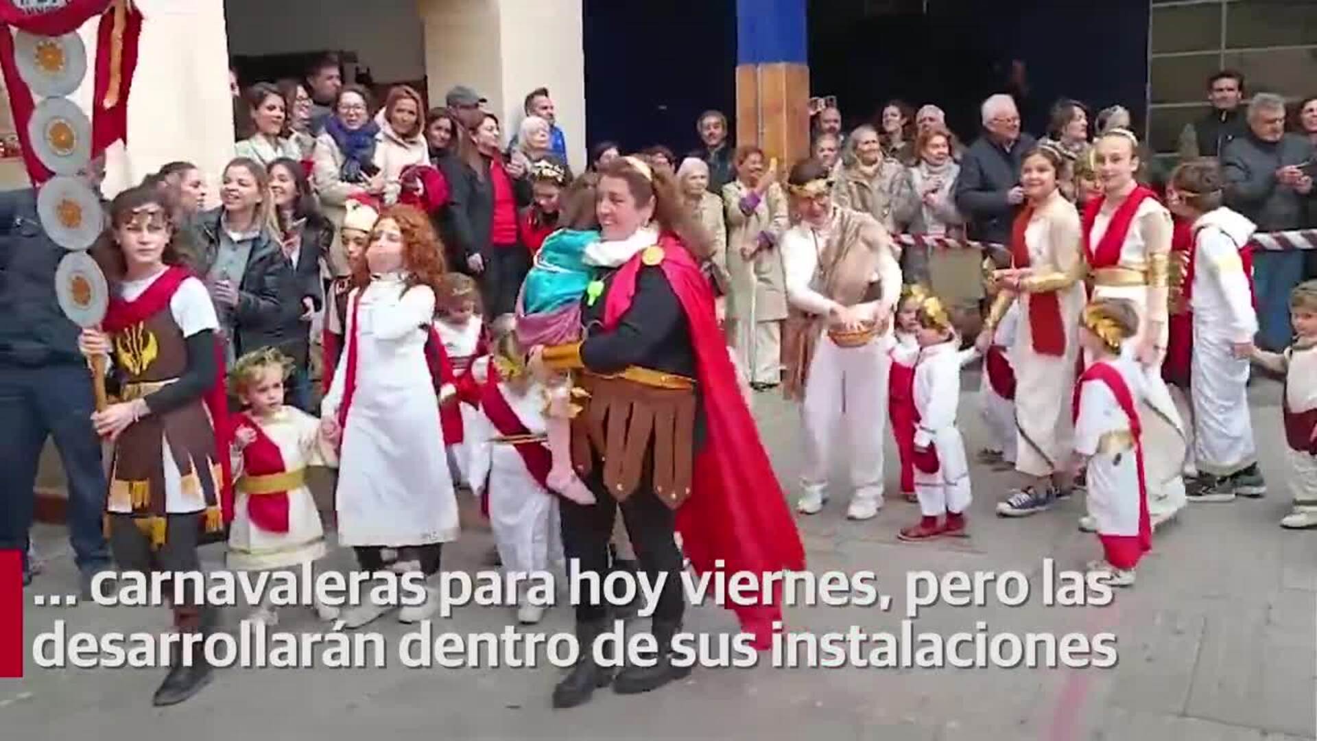 Los colegios adelantan sus desfiles del carnaval en sus instalaciones