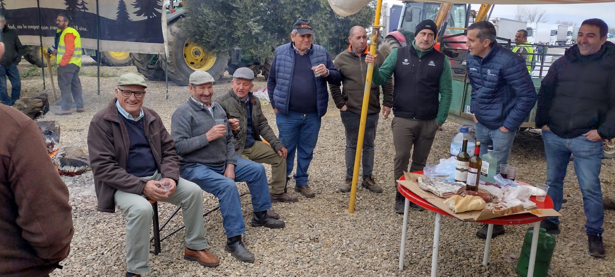 La protesta en Moraleja ha cortado la Ex-109 y la EX-A1