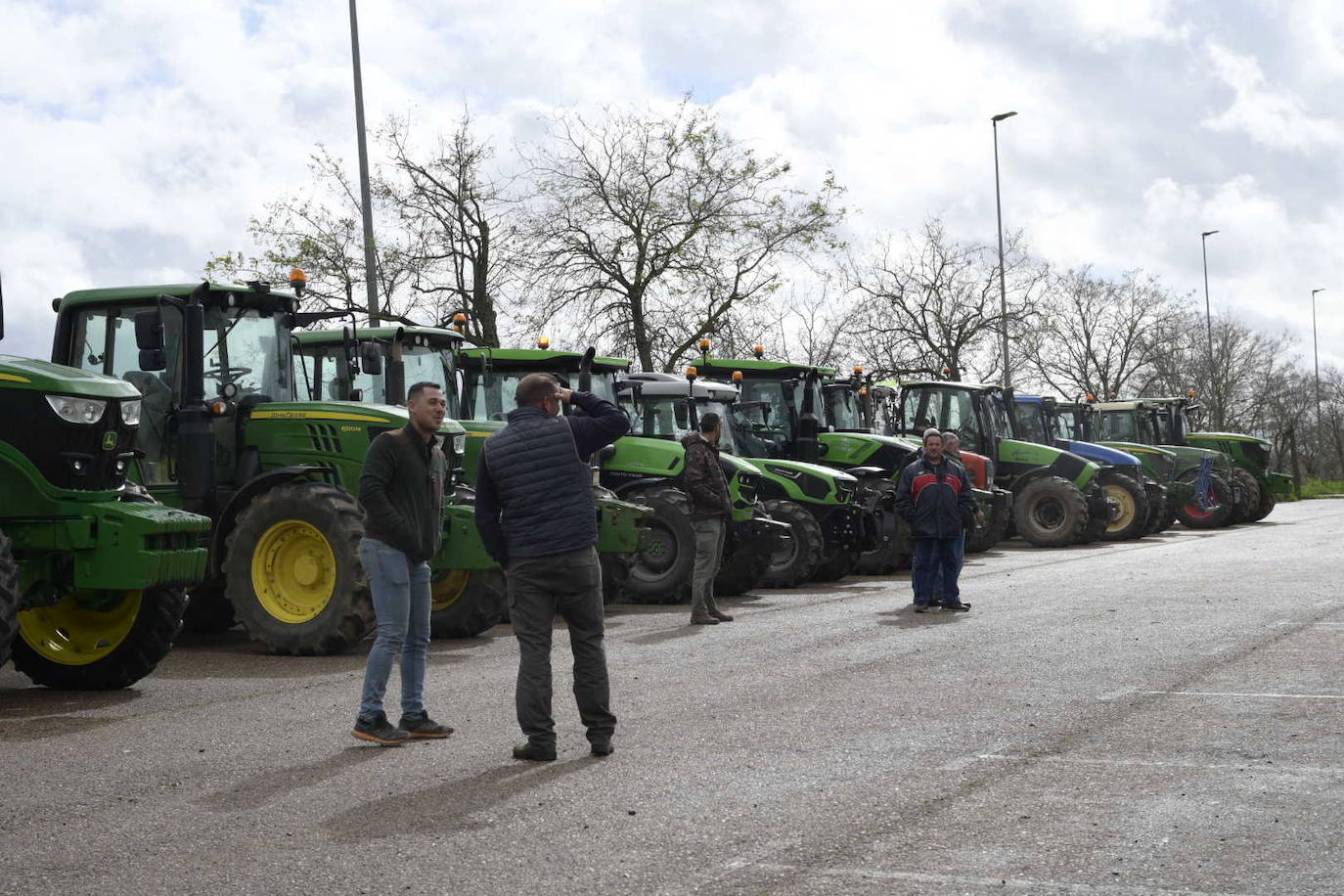 Fotos | Protesta de los agricultores este viernes en Badajoz