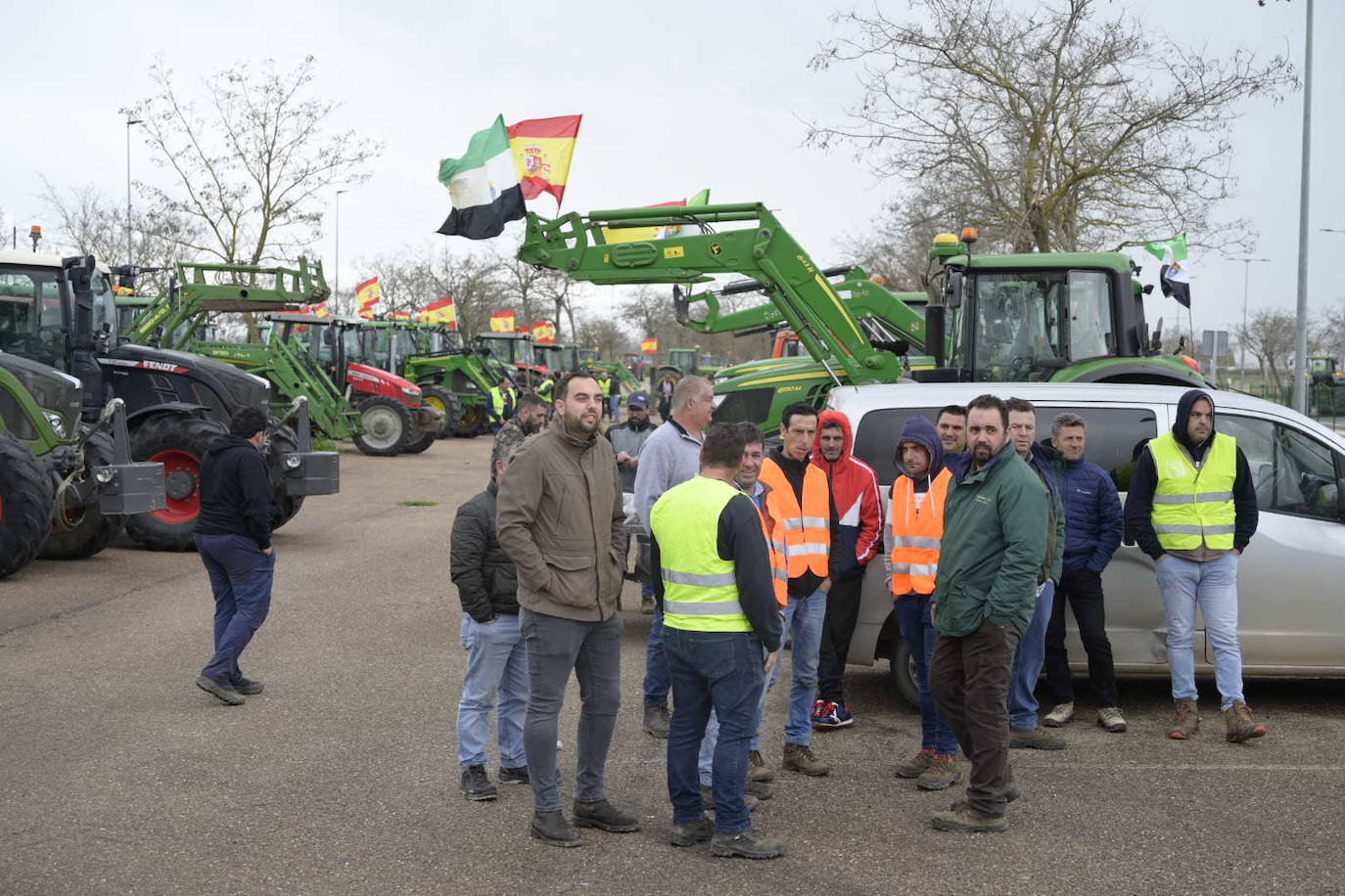 Fotos | Protesta de los agricultores este viernes en Badajoz