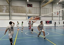 El CV Almendralejo durante un partido de esta temporada.