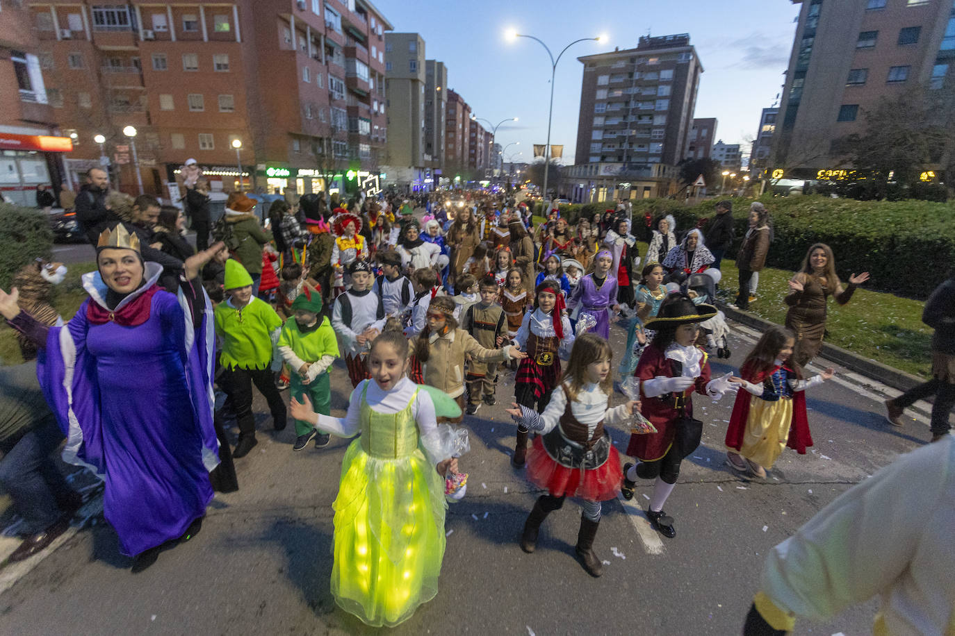 El desfile del Carnaval de Cáceres, en imágenes