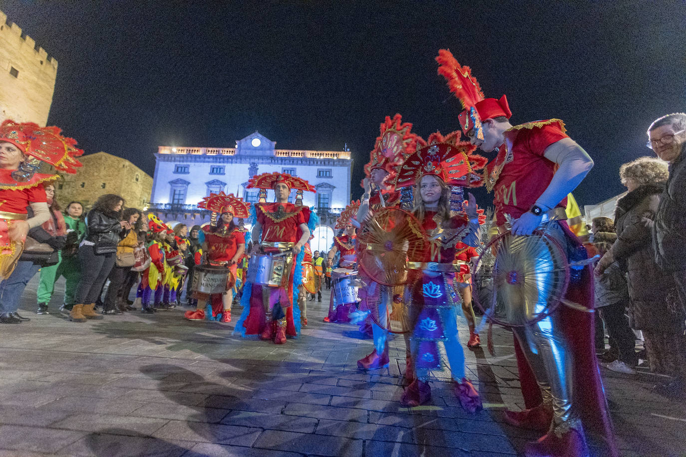 El desfile del Carnaval de Cáceres, en imágenes