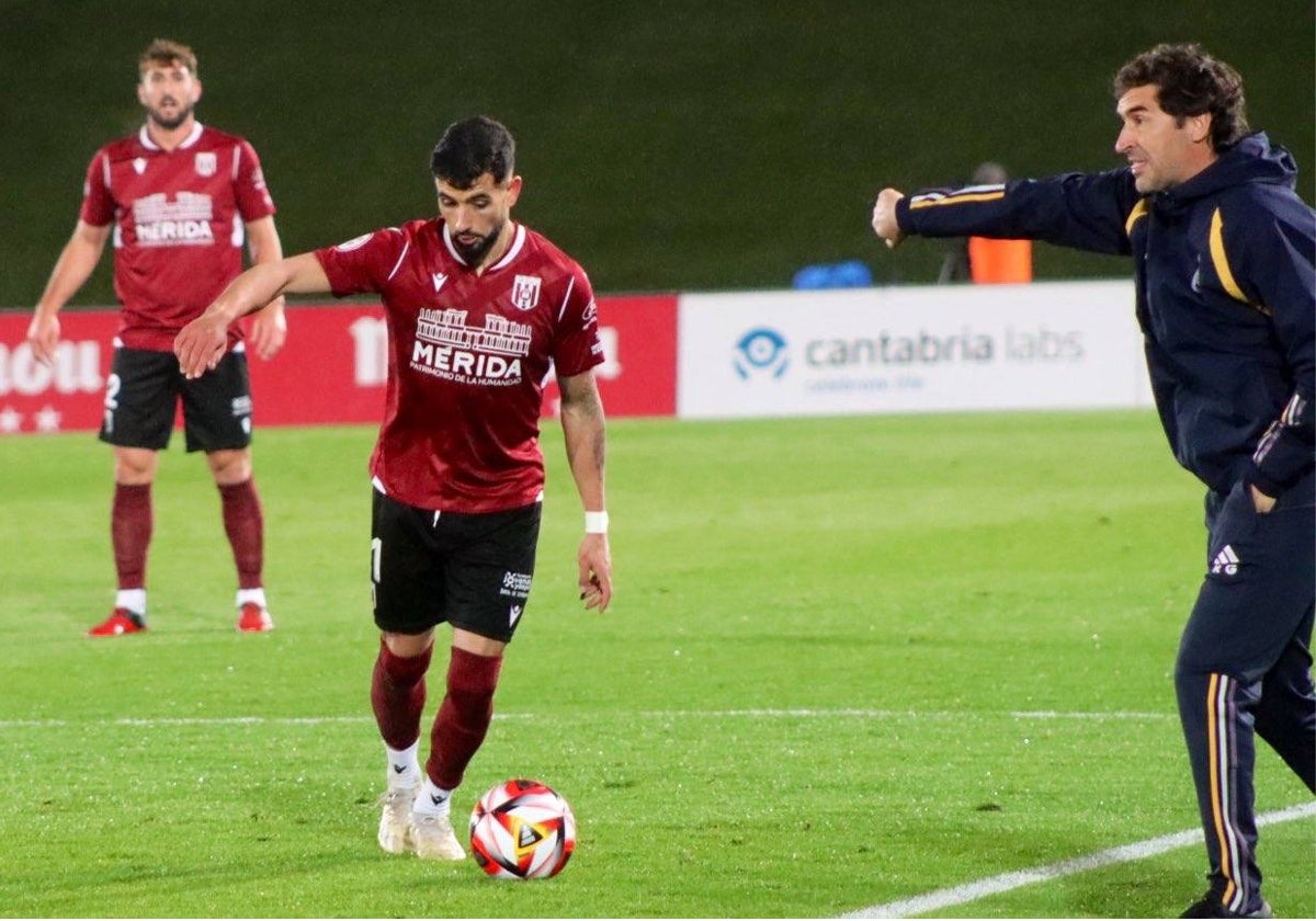 Mizzian controla el balón en el duelo ante el Castilla.