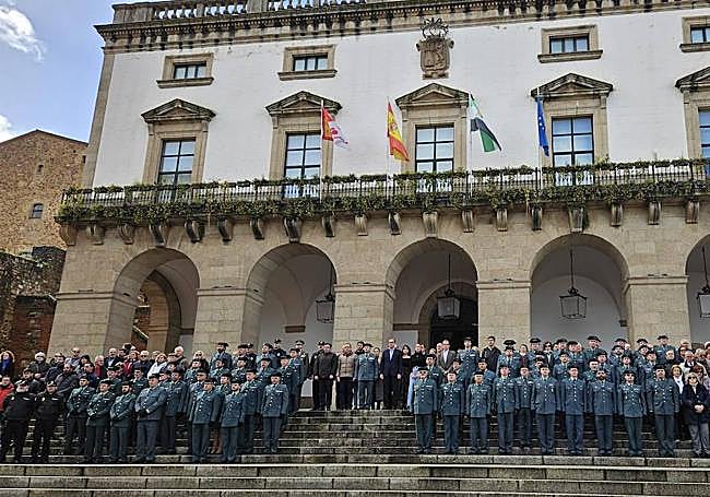 Minuto de silencio en Cáceres.