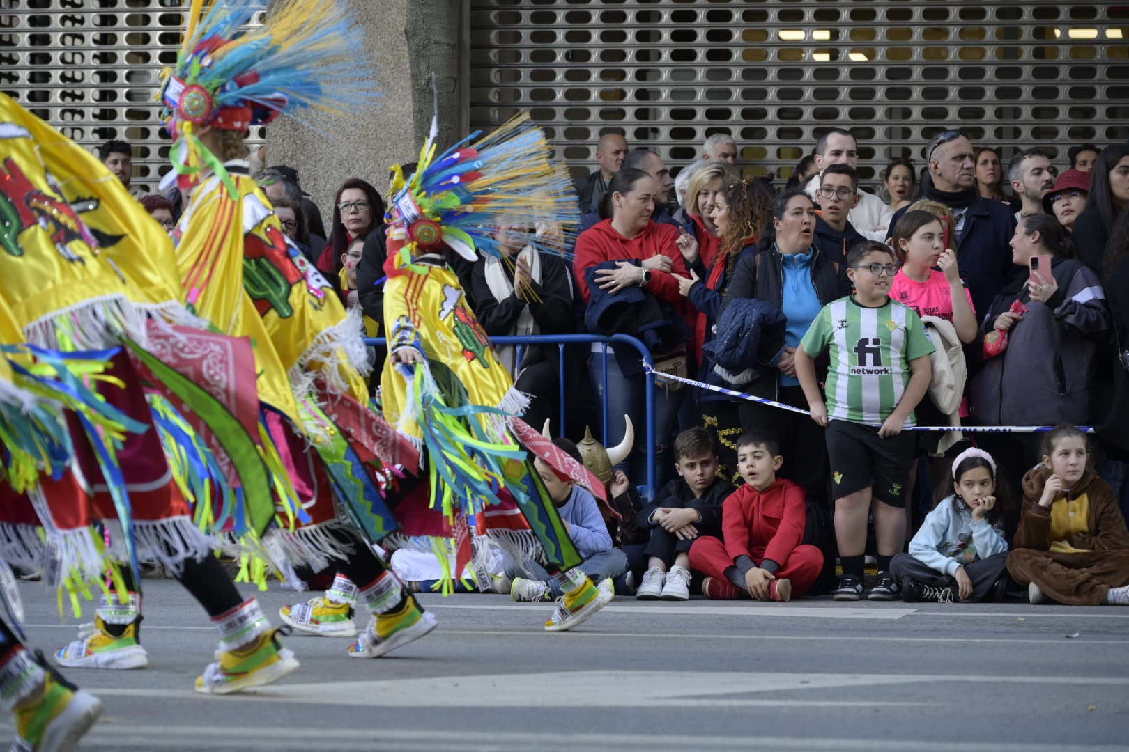 Las mejores imágenes del colorido desfile infantil del Carnaval de Badajoz 2024 (I)