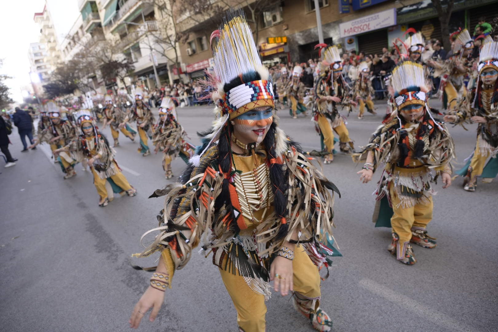 Las mejores imágenes del colorido desfile infantil del Carnaval de Badajoz 2024 (II)