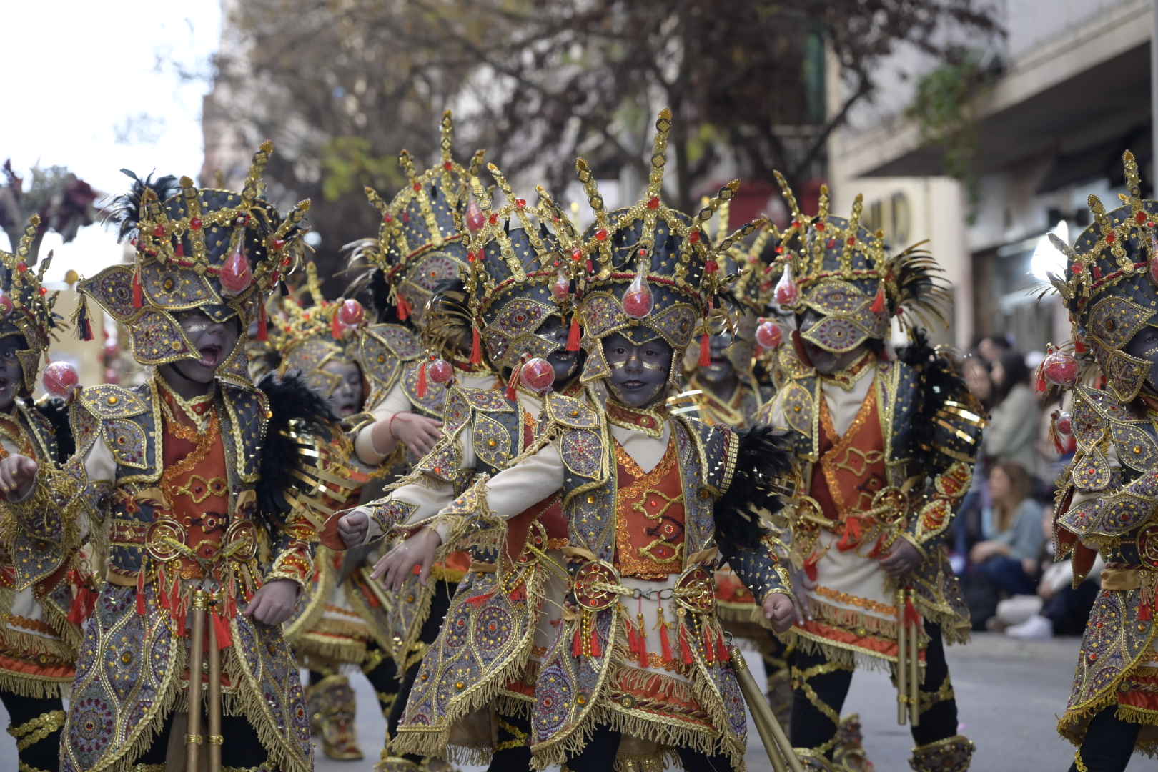 Las mejores imágenes del colorido desfile infantil del Carnaval de Badajoz 2024 (II)