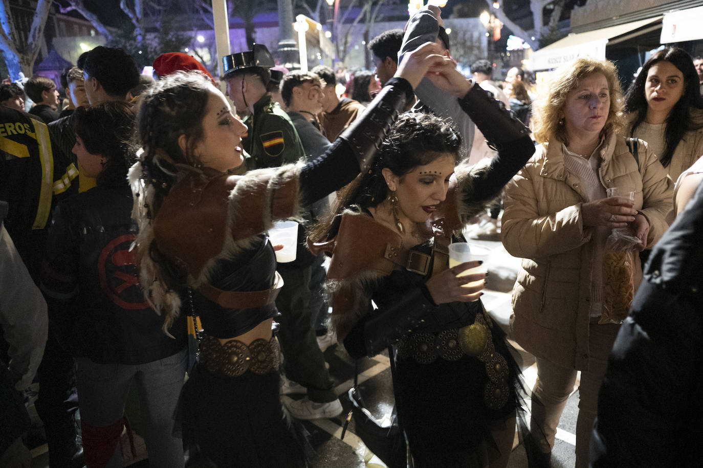 Fotos | Ambiente en el lunes del Carnaval de Badajoz 2024