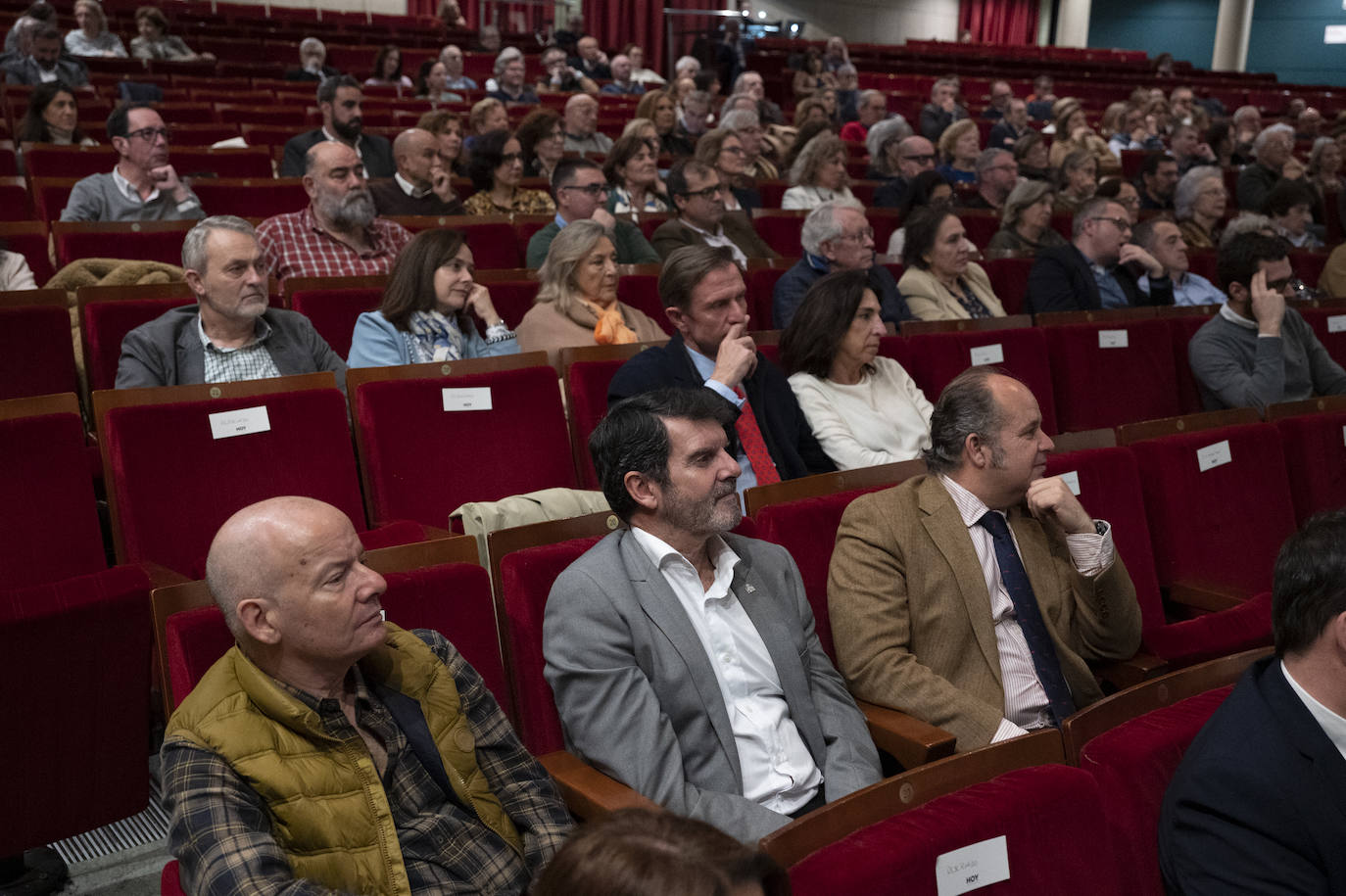 Javier Cercas protaginiza el acto del 90 aniversario de HOY