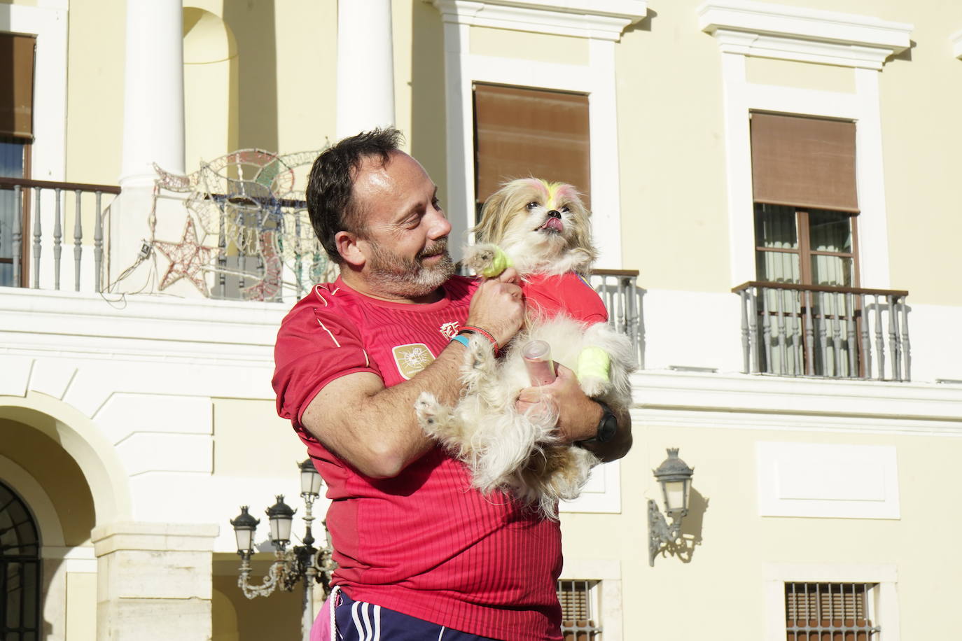 Las mejores imágenes del concurso de disfraces de mascotas del Carnaval de Badajoz