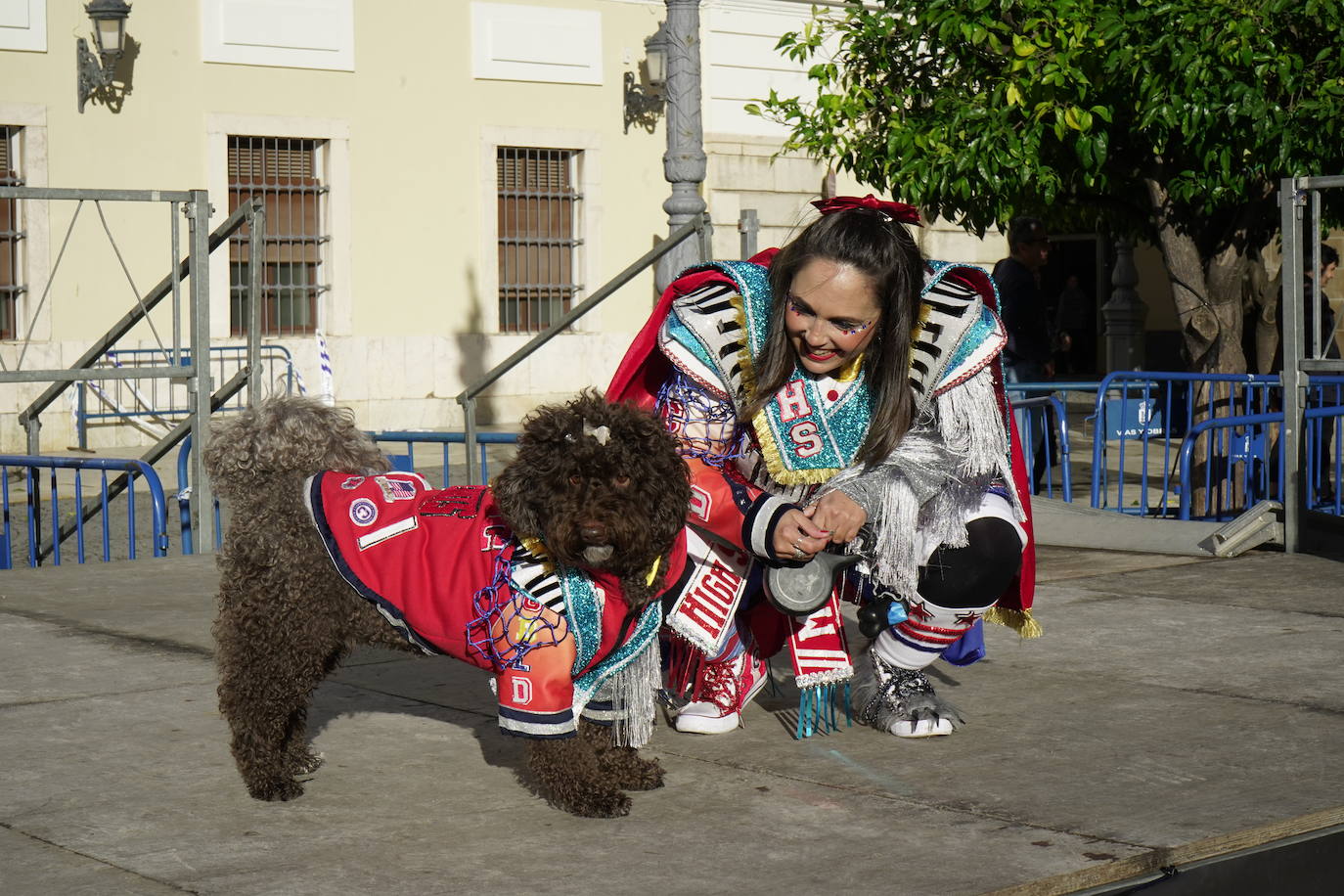 Las mejores imágenes del concurso de disfraces de mascotas del Carnaval de Badajoz