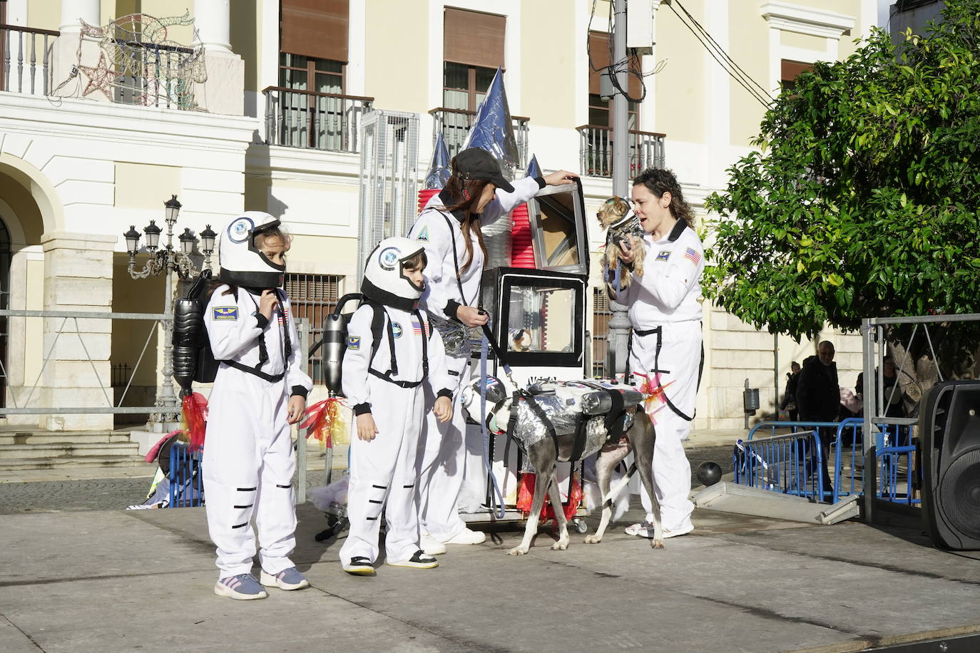 Las mejores imágenes del concurso de disfraces de mascotas del Carnaval de Badajoz