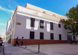 Edificio de viviendas vendido por la Sareb en Badajoz.