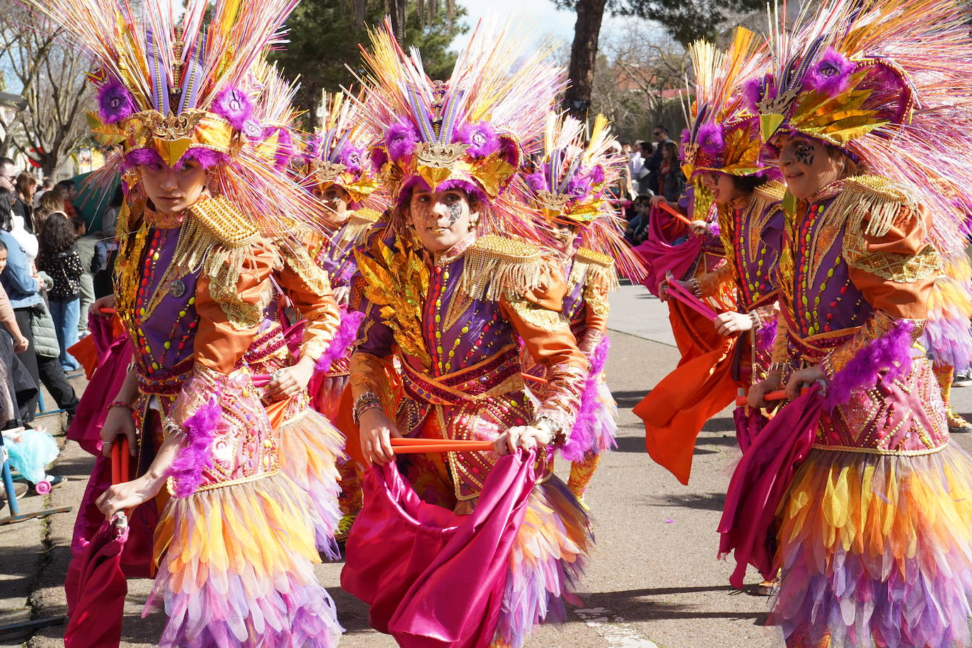 Las mejores imágenes del Desfile despedida del Carnaval de Badajoz 2024 (I)