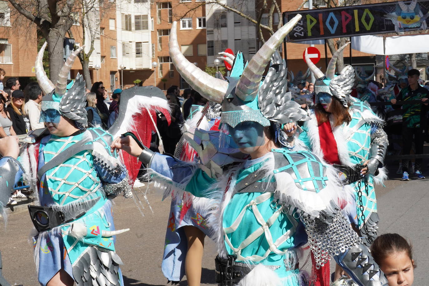 Las mejores imágenes del Desfile despedida del Carnaval de Badajoz 2024 (II)