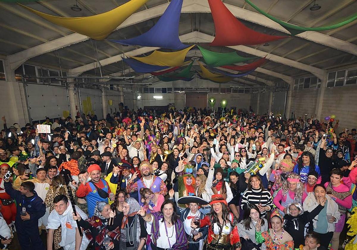 Color, música y buen ambiente en el Carnaval de Fregenal