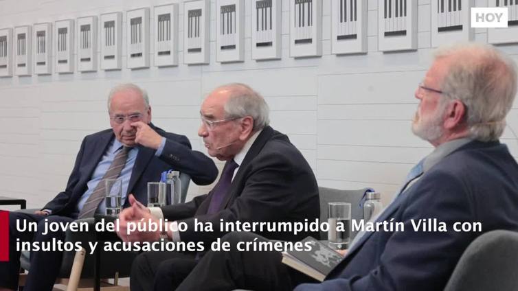 Echan de la charla de Martín Villa en Cáceres a un joven por acusarle de crímenes de lesa humanidad