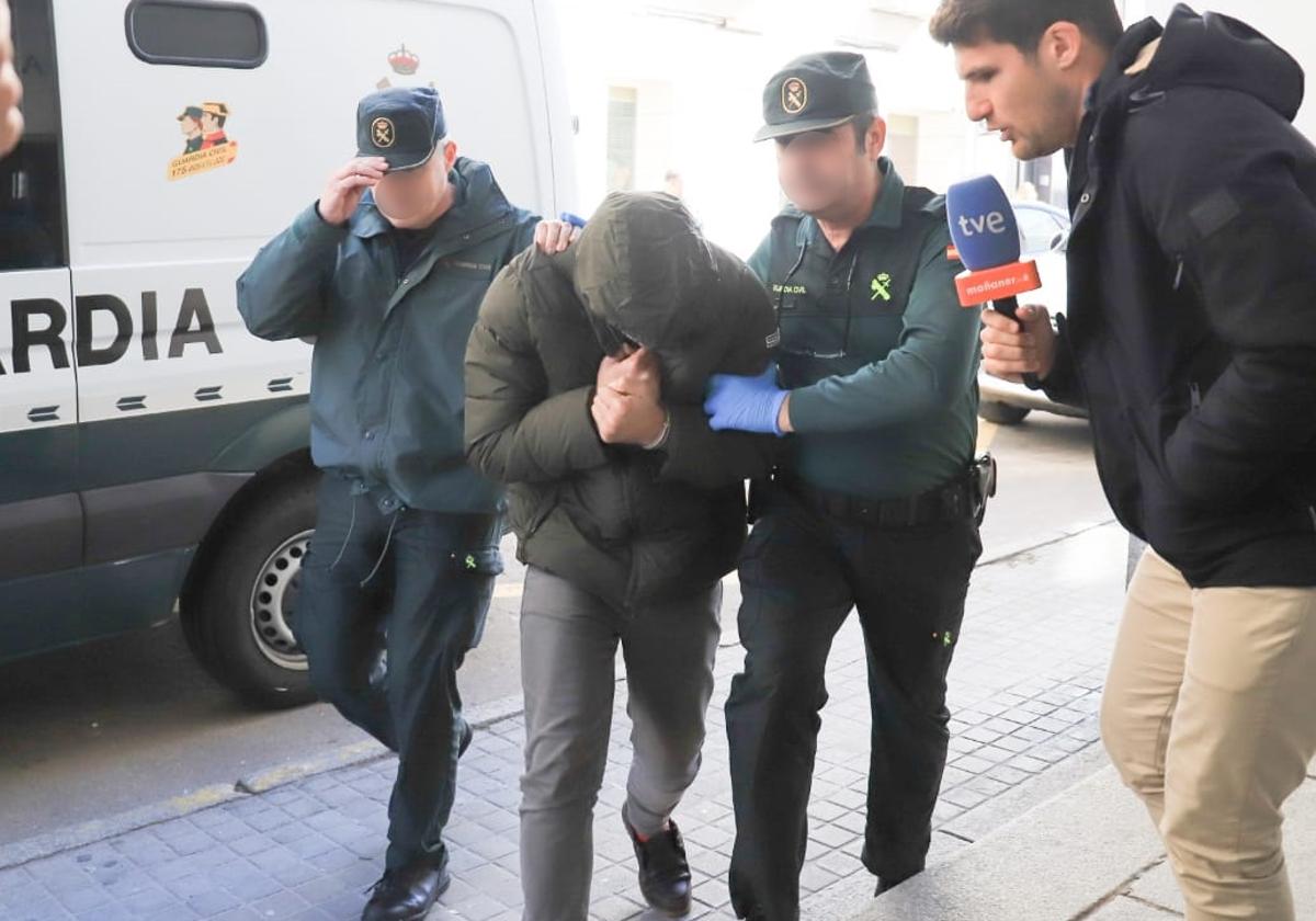 Alfonso Raúl Masa es el cura detenido en Don Benito por traficar supuestamente con Viagra y otras drogas