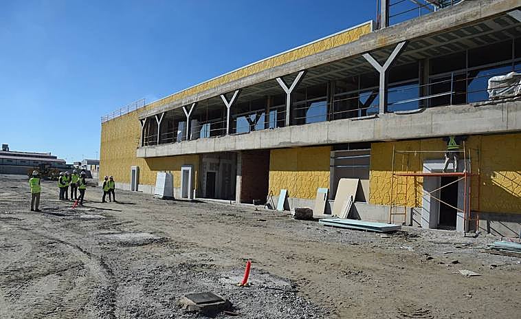Estado en el que se encuentra la construcción de la fábrica de diamantes.