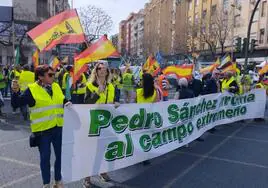Las protestas agrarias de este miércoles en Extremadura, en imágenes