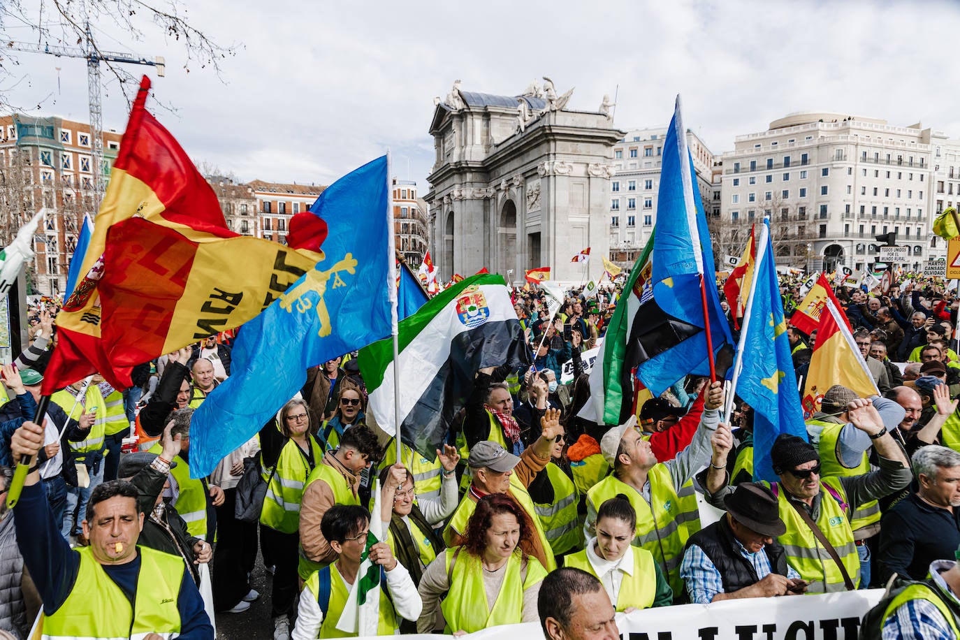 Los agricultores extremeños llevan su protesta al centro de Madrid