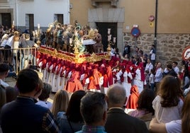 Uno de los pasos de la Semana Santa placentina, de interés turístico regional.