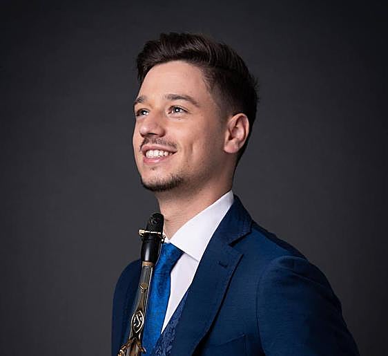 El saxofonista extremeño Ismael Arroyo inicia su gira musical