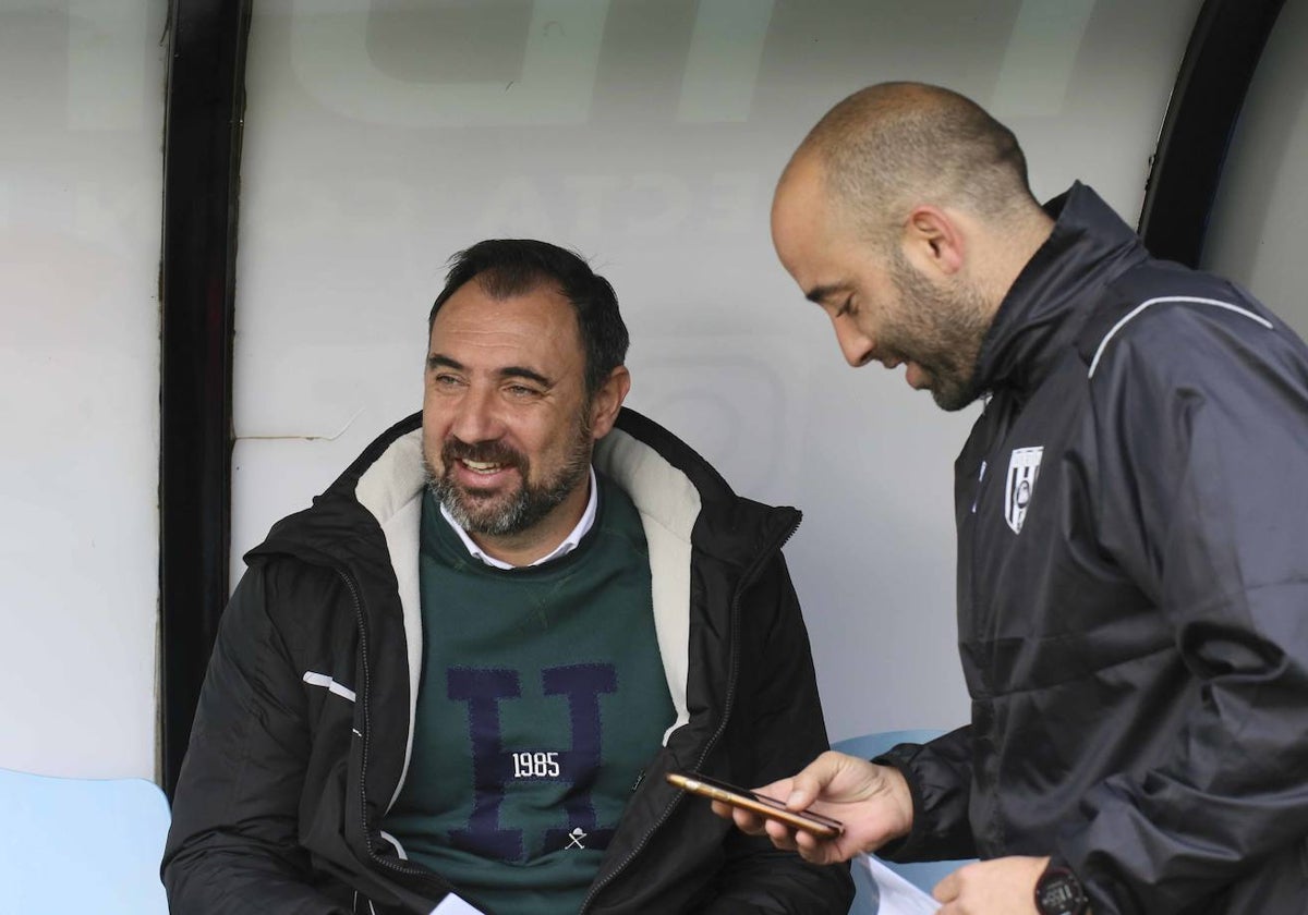 Juanma Barrero y Sergio Cano durante su anterior etapa en el banquillo del Mérida.